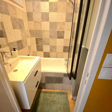 T2 Cosy / Quartier Calme / Magasins D'usine A Proximite Saint-Julien-les-Villas